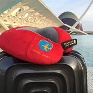 Un coussin de voyage confortable pour l’avion